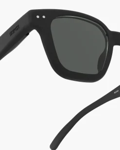 ROAD Black